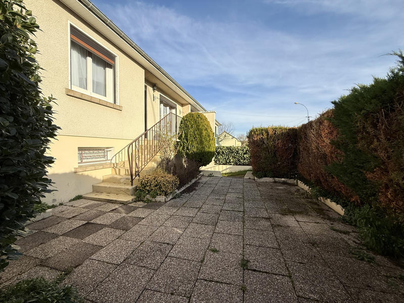 Maison - 93 m² - 5 pièces