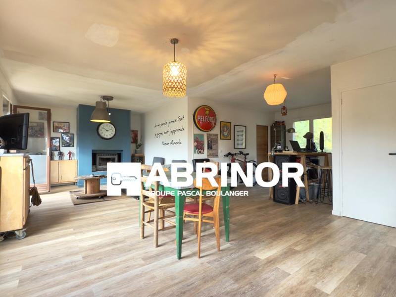 Pavillon - 130 m² - 6 pièces