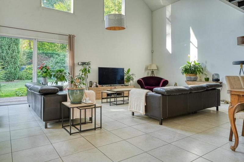 Maison d'architecte - 233 m² - 6 pièces