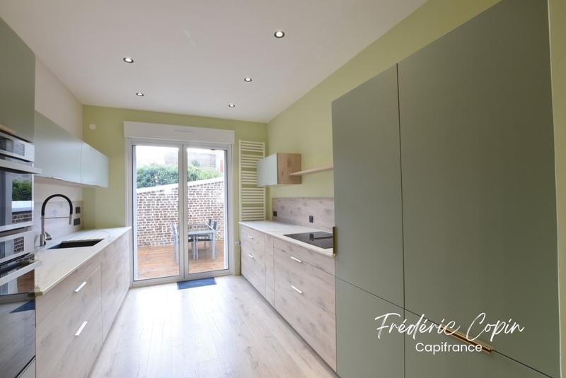 Villa - 190 m² - 8 pièces