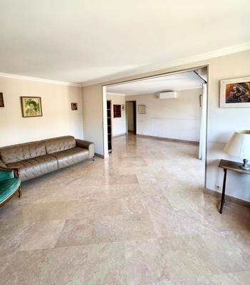 Appartement - 131 m² - 5 pièces
