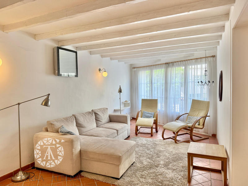 Maison - 189 m² - 6 pièces