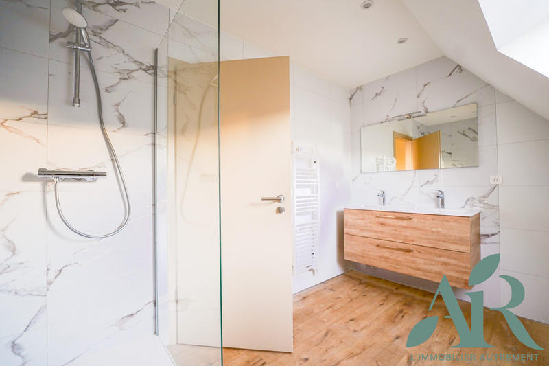 Maison - 156 m² - 6 pièces