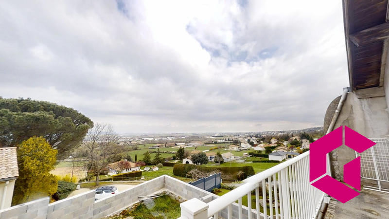 Maison - 140 m² - 4 pièces