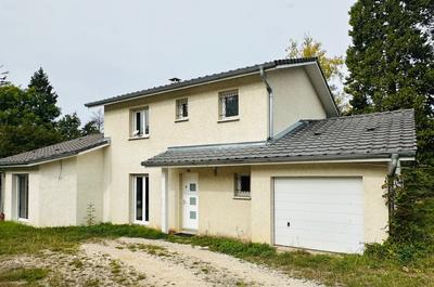 Maison - 122 m² - 5 pièces
