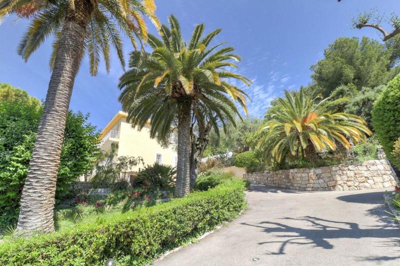 Maison de maîtres - 386 m² - 10 pièces