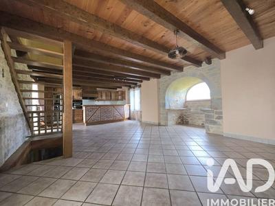 Maison - 177 m² - 6 pièces