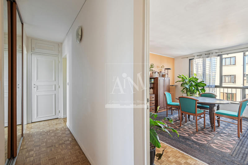 Appartement - 80 m² - 5 pièces