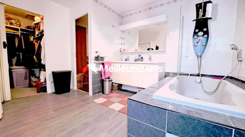 Maison - 190 m² - 8 pièces