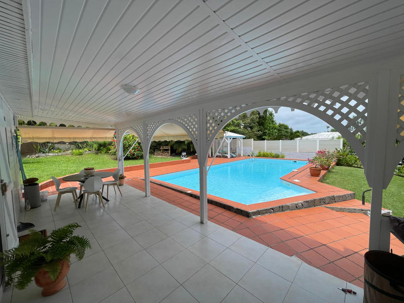 Maison - 285 m² - 5 pièces