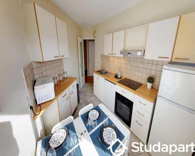 Chambre - 70 m² - 1 pièce