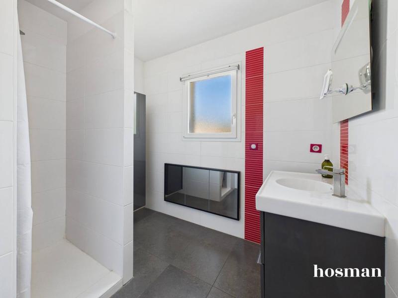 Maison - 167 m² - 5 pièces