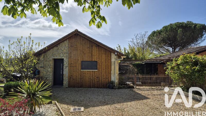 Maison - 252 m² - 7 pièces