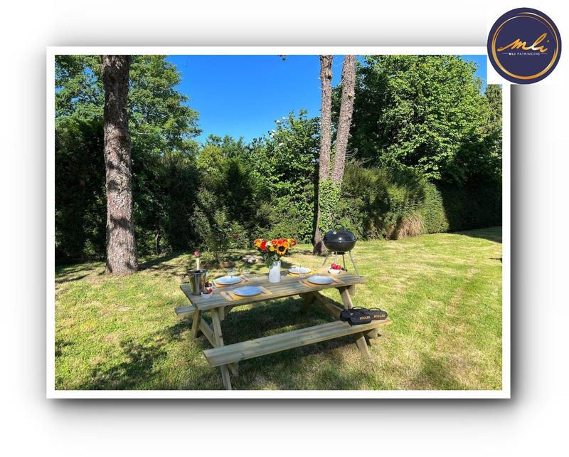 Villa - 264 m² - 10 pièces