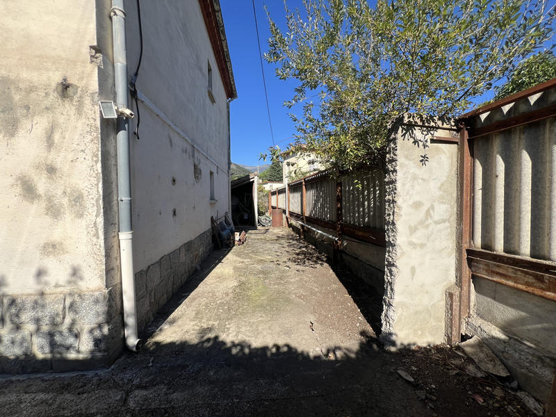 Maison - 139 m² - 9 pièces