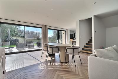 Maison contemporaine - 220 m² - 8 pièces