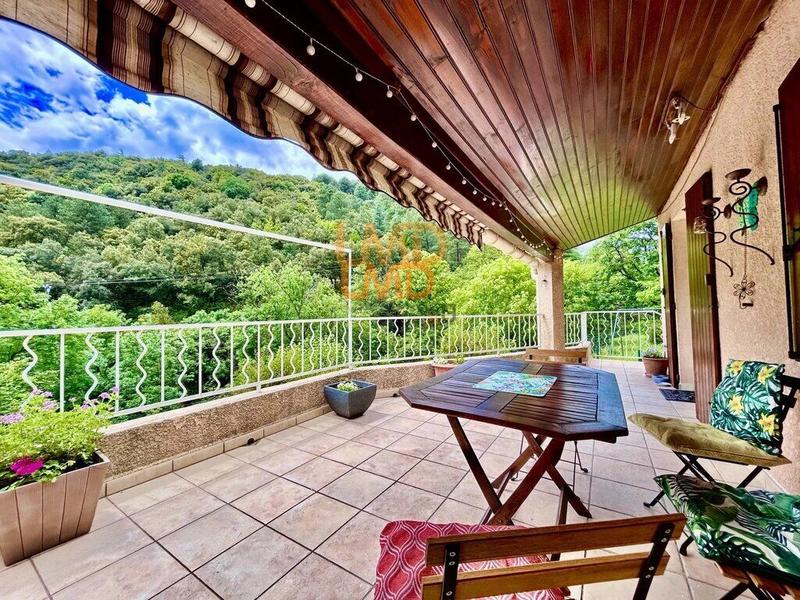 Maison - 146 m² - 6 pièces