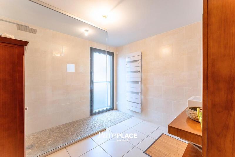 Maison - 164 m² - 6 pièces