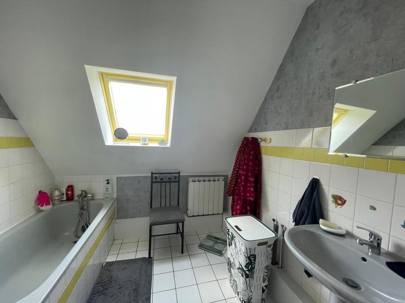 Maison - 95 m² - 5 pièces