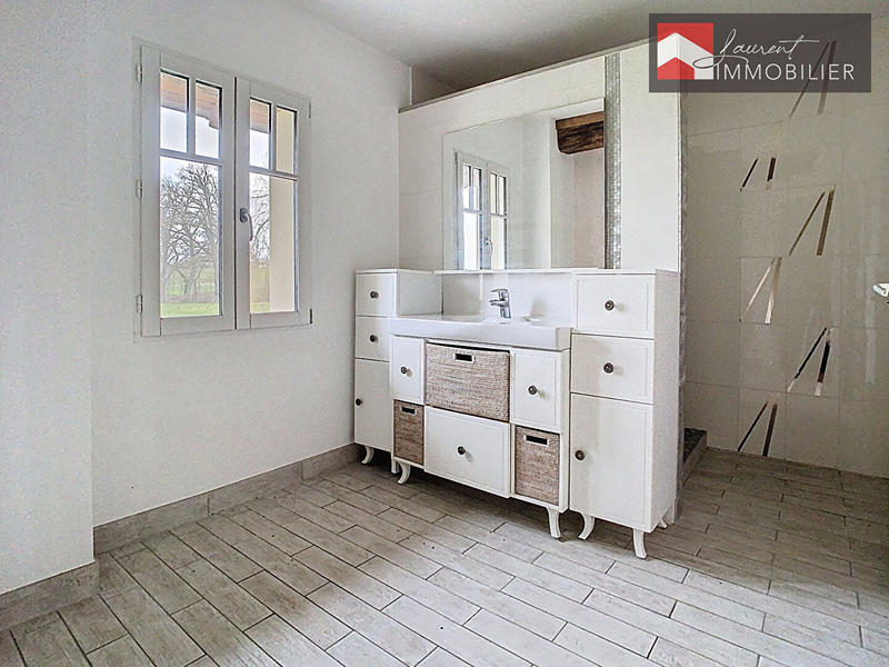 Maison - 280 m² - 6 pièces