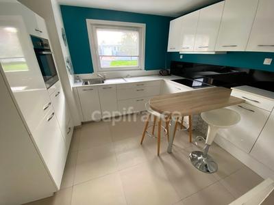 Maison - 87 m² - 5 pièces