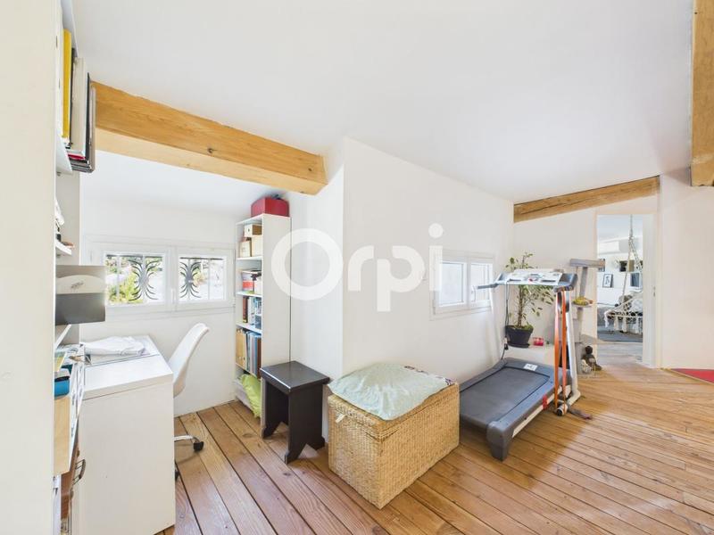 Villa - 250 m² - 6 pièces