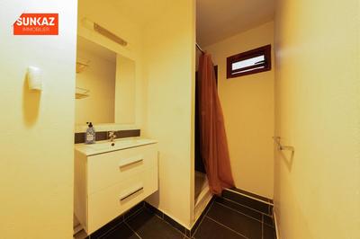 Studio - 25 m² - 1 pièce