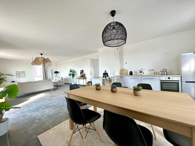 Appartement - 90 m² - 4 pièces