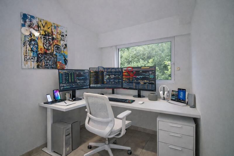 Villa - 260 m² - 6 pièces