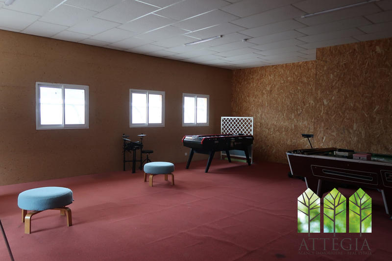 Maison - 966 m² - 20 pièces