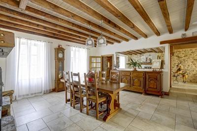 Maison - 276 m² - 6 pièces