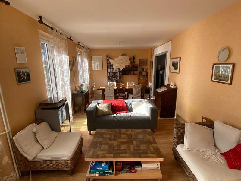 Maison - 340 m² - 7 pièces