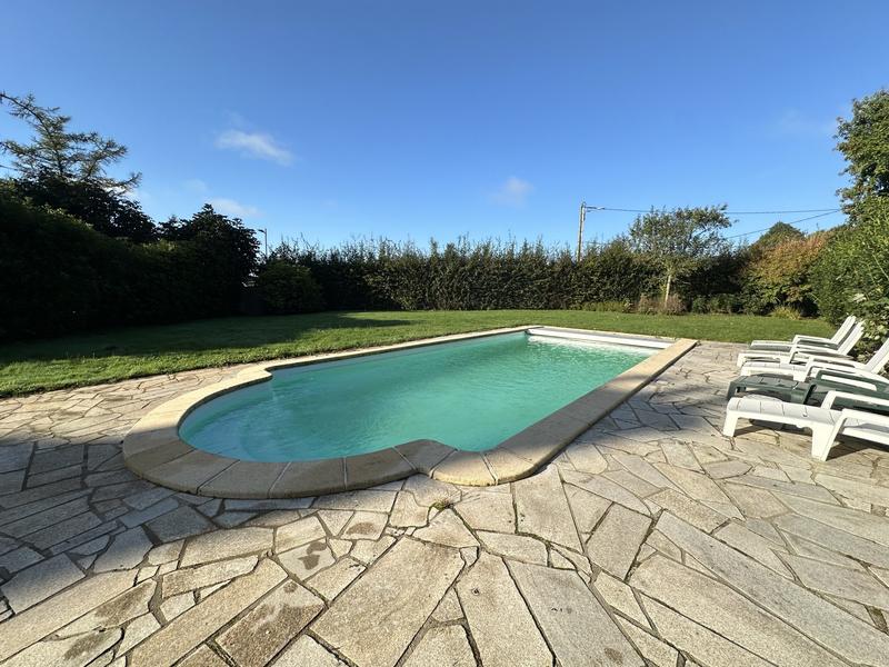 Maison - 260 m² - 11 pièces