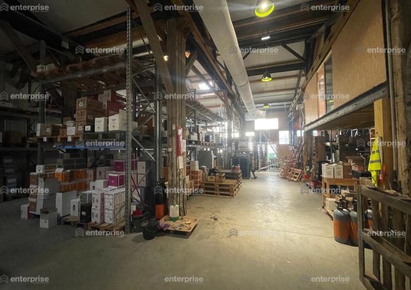 Local d'activité / Entrepôt - 620 m²