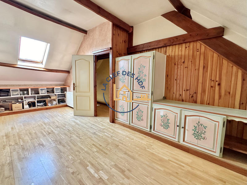 Maison - 208 m² - 6 pièces