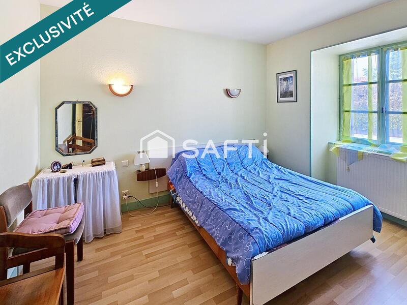 Maison - 205 m² - 8 pièces