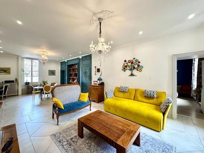 Appartement - 154 m² - 6 pièces