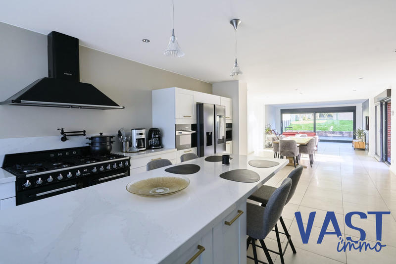 Maison - 182 m² - 6 pièces