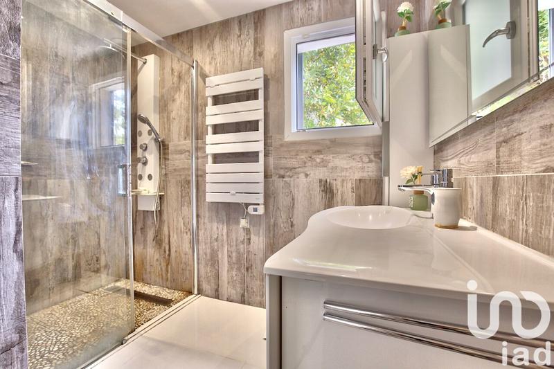 Appartement - 168 m² - 3 pièces