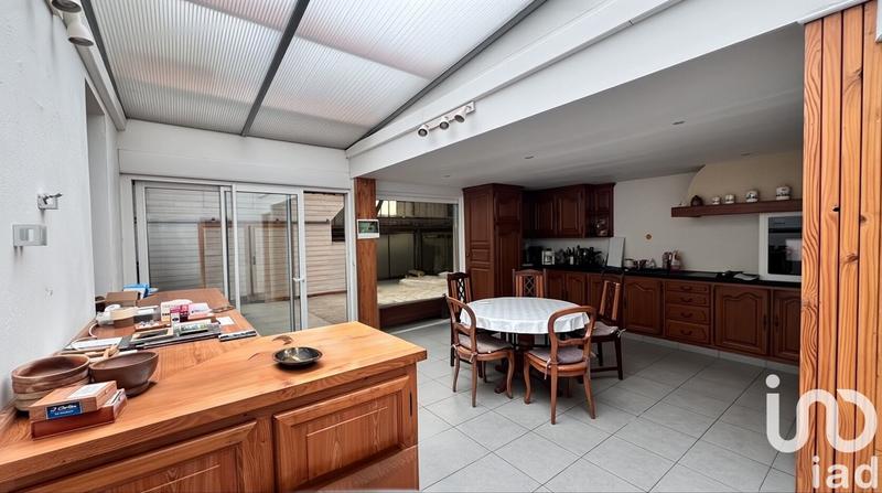 Maison - 183 m² - 7 pièces