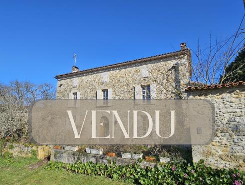 Maison - 252 m² - 8 pièces