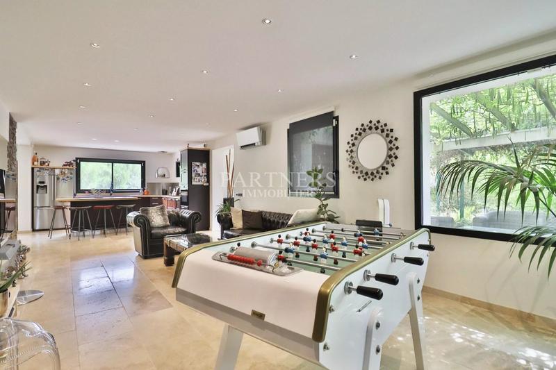 Villa - 280 m² - 8 pièces