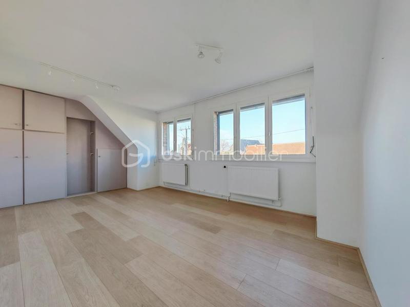 Maison - 110 m² - 4 pièces