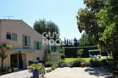 Maison - 305 m² - 10 pièces