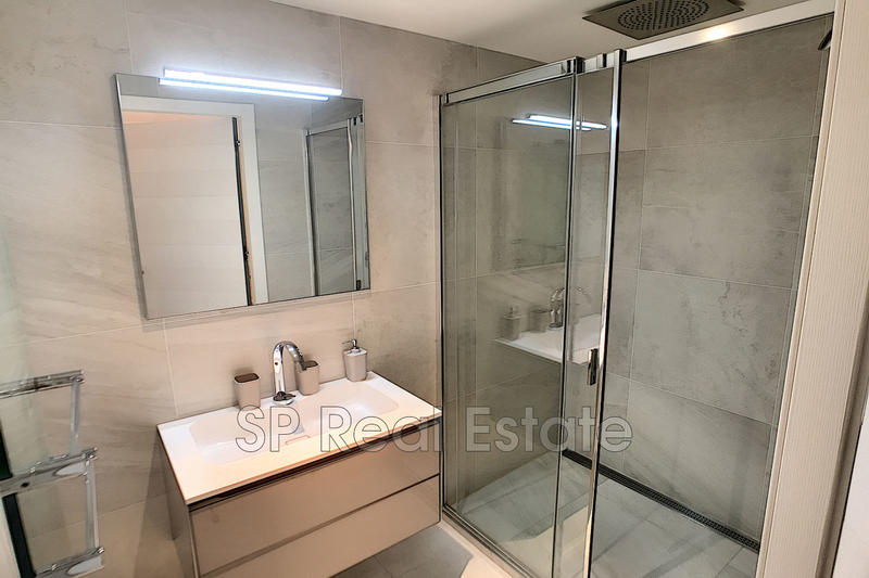 Appartement - 95 m² - 3 pièces