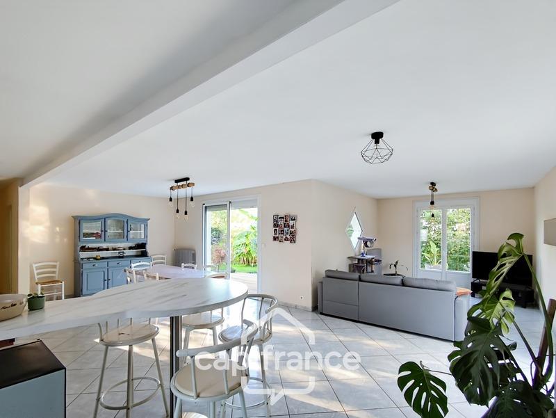 Maison - 157 m² - 7 pièces