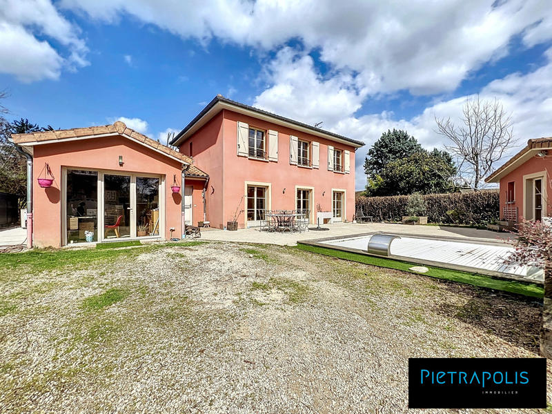 Maison traditionnelle - 178 m² - 5 pièces
