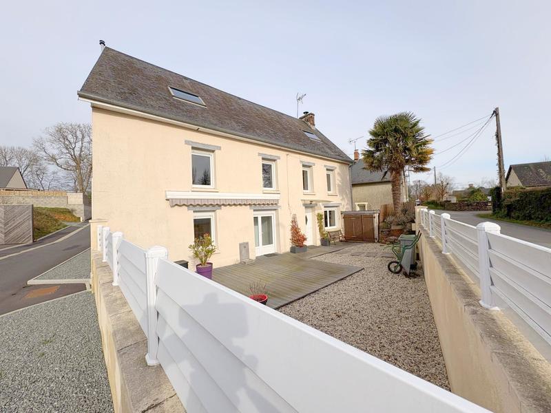 Maison - 122 m² - 5 pièces