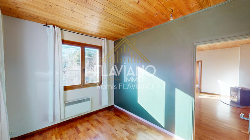 Maison - 234 m² - 11 pièces