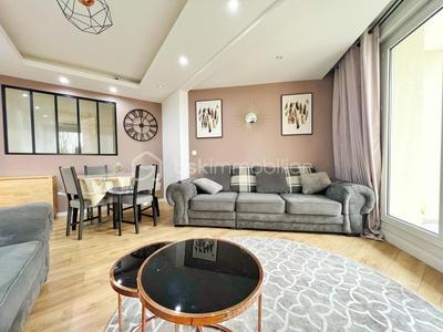 Appartement - 82 m² - 4 pièces